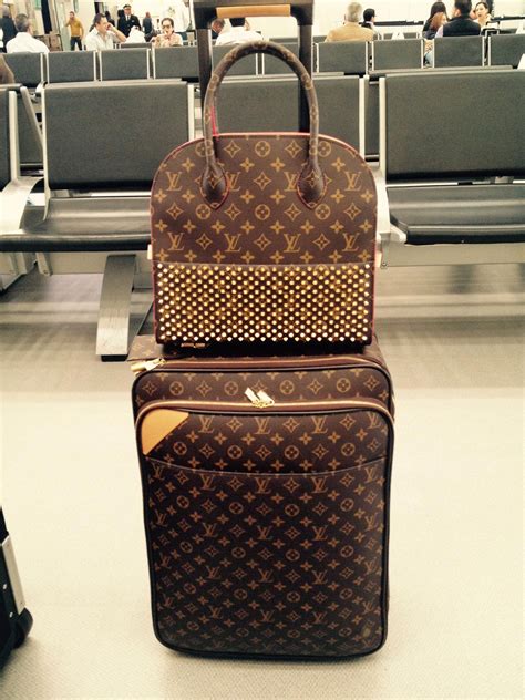 louis vuitton shoe bag|louis vuitton saks 5th.